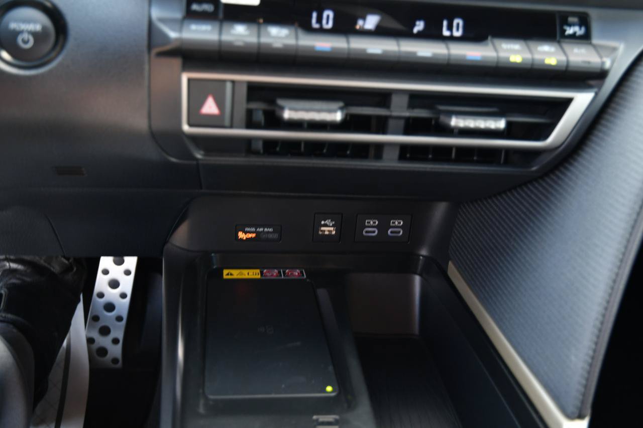 Used 2026 Toyota Camry SE FWD image 26