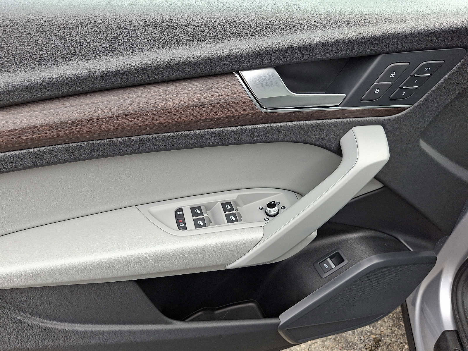 Used 2024 Audi Q5 2.0T Premium image 13