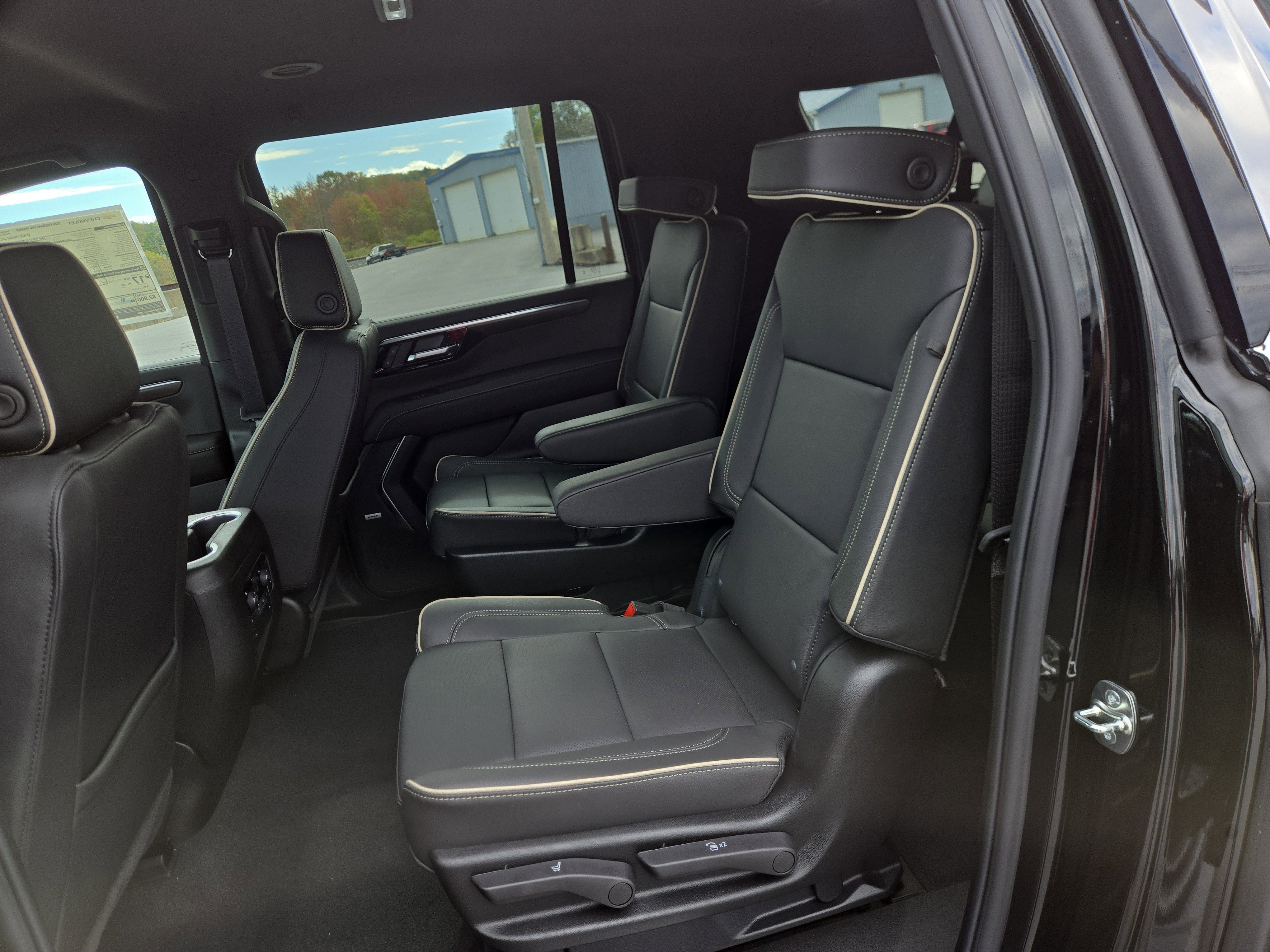 New 2026 Chevrolet Suburban Premier image 13