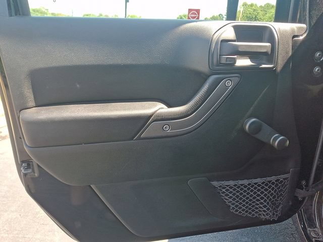 Used 2017 Jeep Wrangler Unlimited Sport AWD/4WD image 15