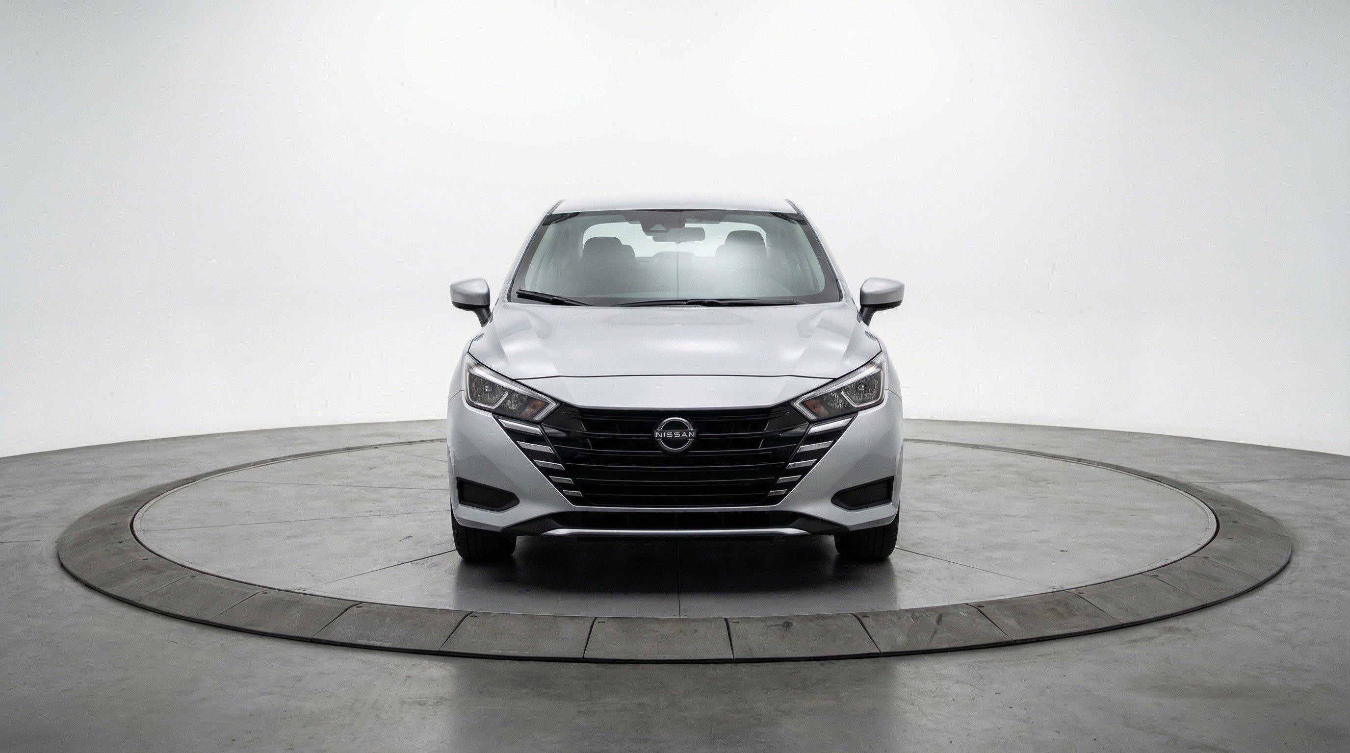 Used 2025 Nissan Versa SV FWD image 2