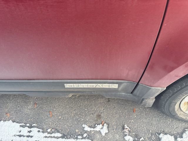 Used 2011 Subaru Outback 2.5i Limited image 10