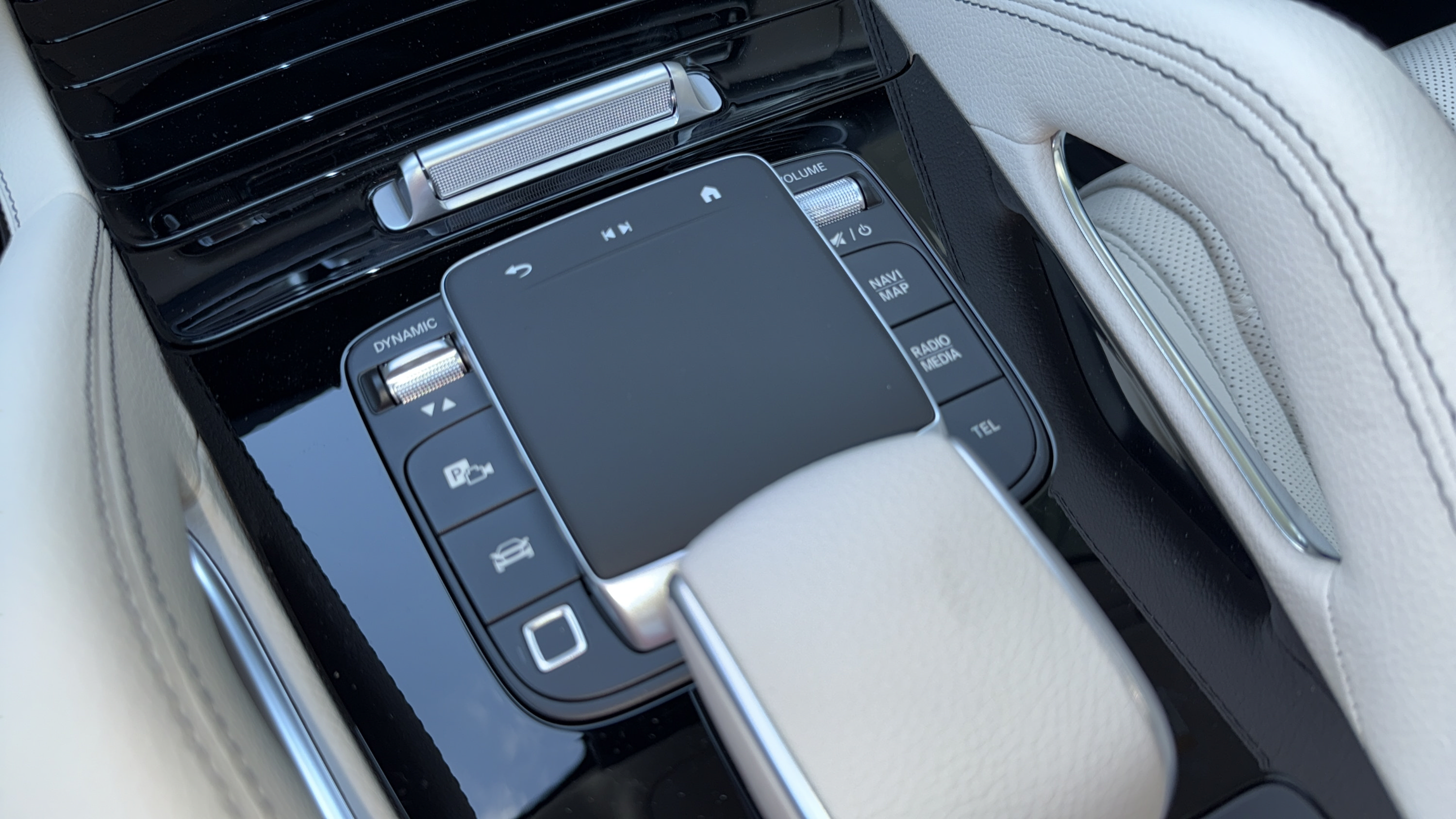 Certified 2026 Mercedes-Benz GLS 450 4MATIC image 47