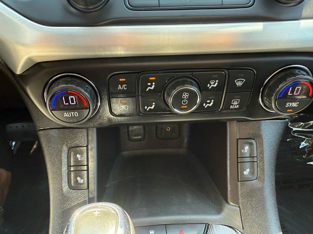 Used 2017 GMC Acadia SLT image 23