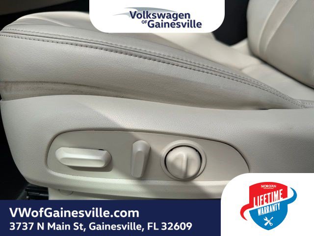 Used 2024 Buick Enclave Essence FWD image 20
