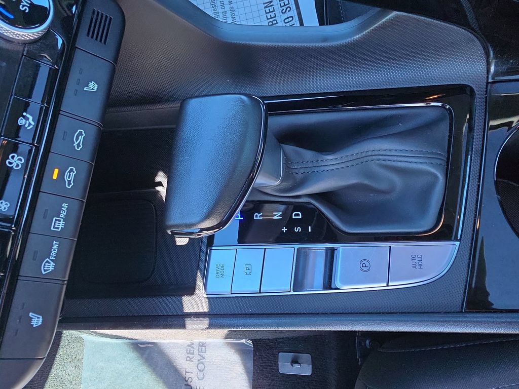 Used 2025 Hyundai Elantra SEL FWD image 29