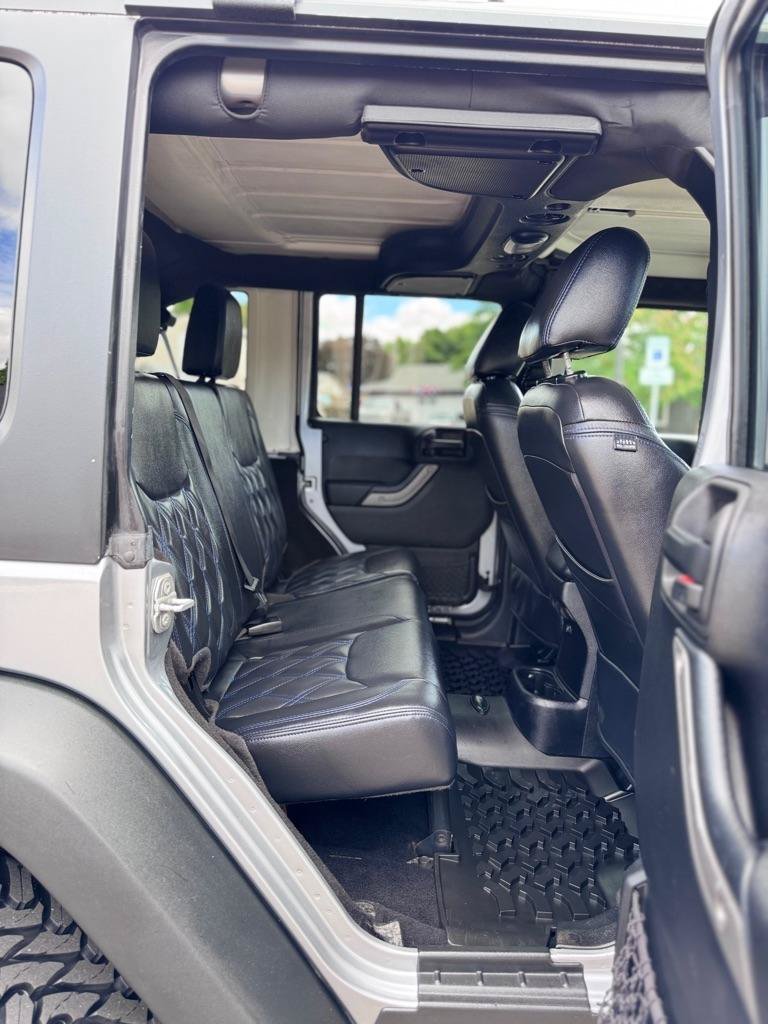 Used 2015 Jeep Wrangler Unlimited Sport w/ Quick Order Package 24S AWD/4WD image 16