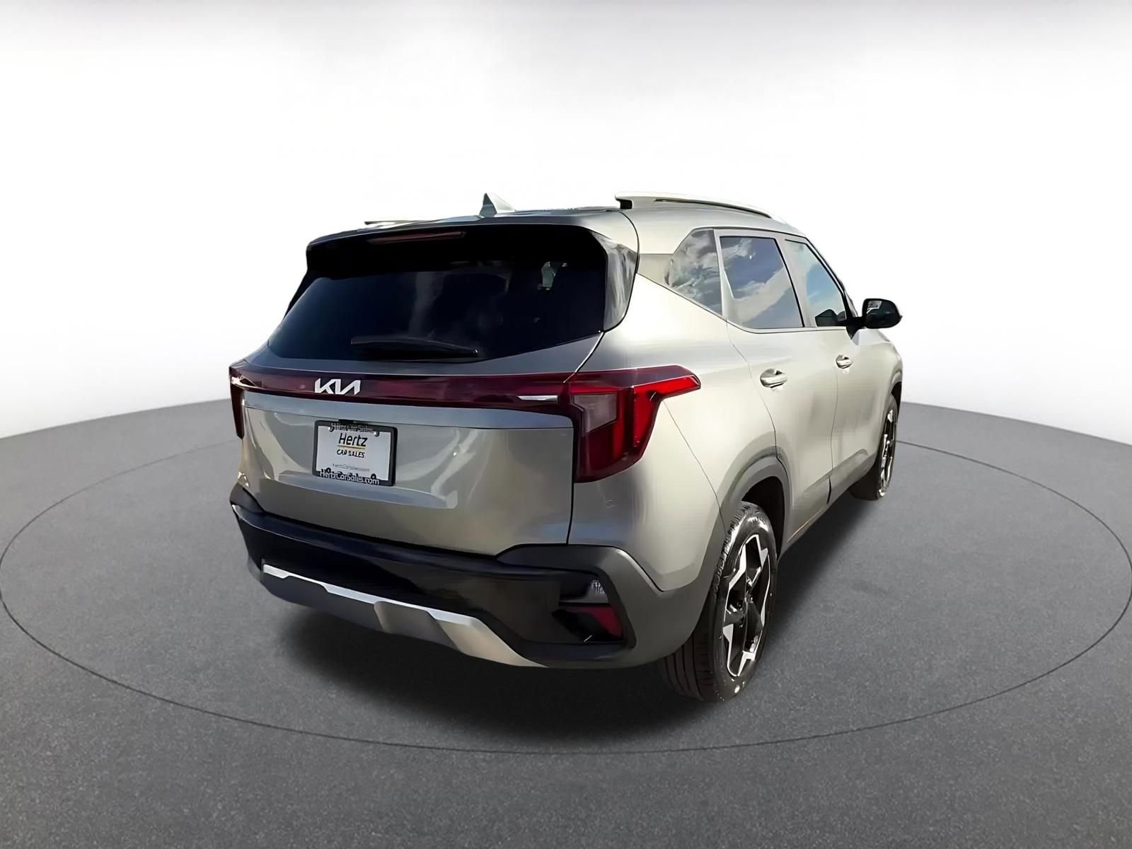 Used 2025 Kia Seltos S image 14