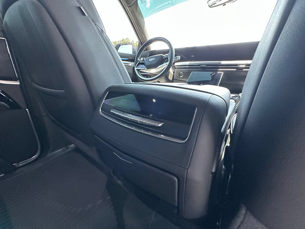 Used 2025 Cadillac Escalade Sport RWD image 25