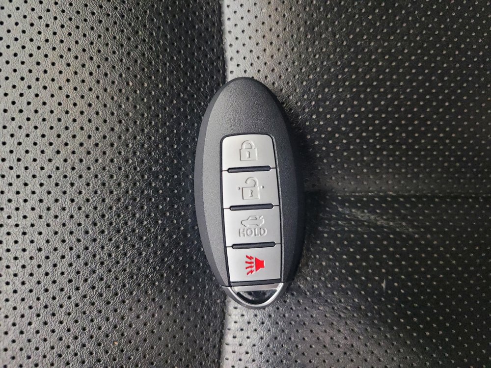 Used 2017 Nissan Rogue SL w/ SL Premium Package FWD image 32