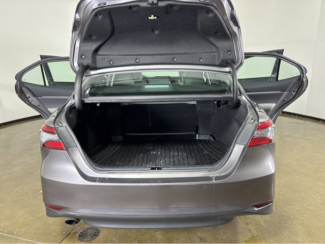 Used 2023 Toyota Camry XLE image 19