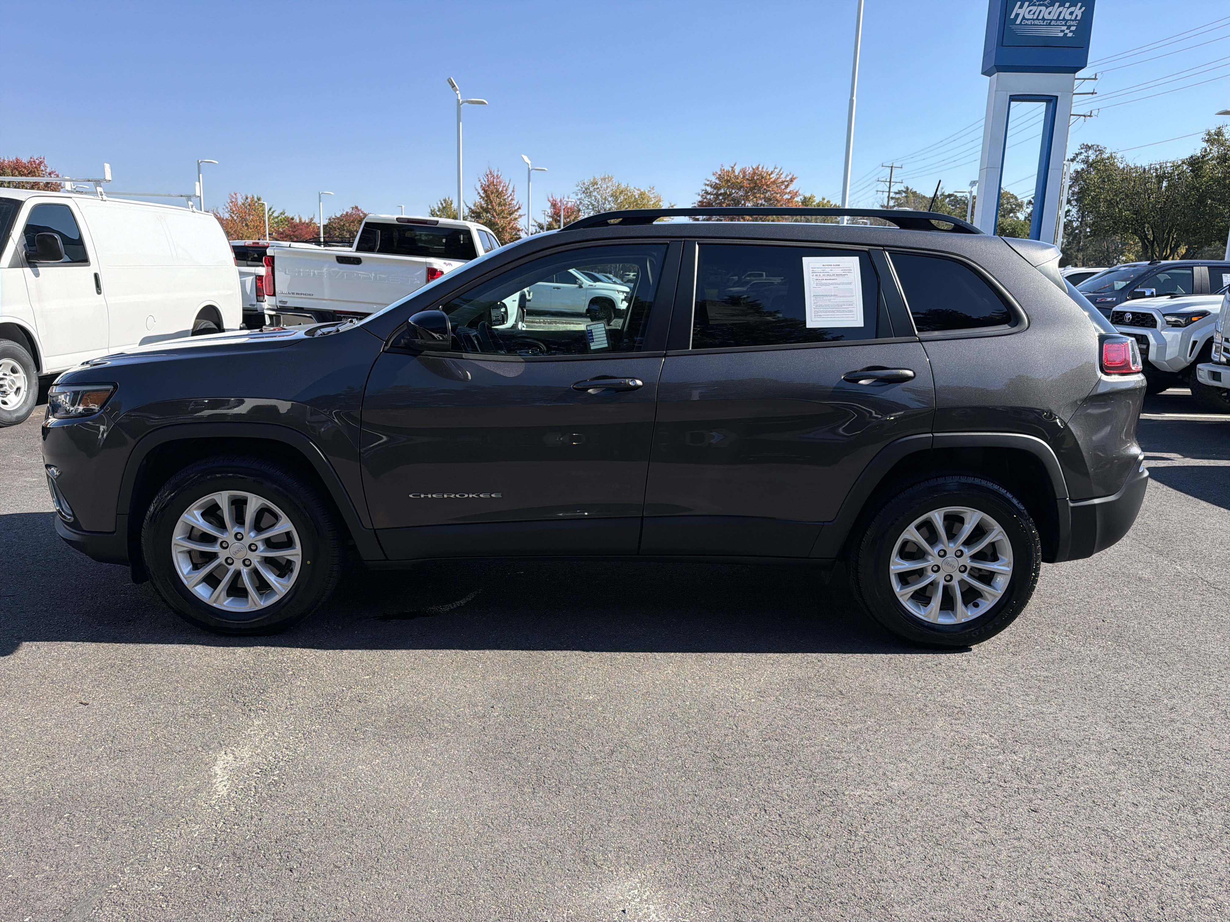 Used 2022 Jeep Cherokee Latitude Lux AWD/4WD image 7