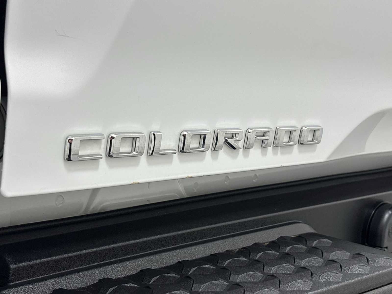 Used 2025 Chevrolet Colorado W/T w/ Advanced Trailering Package RWD image 27