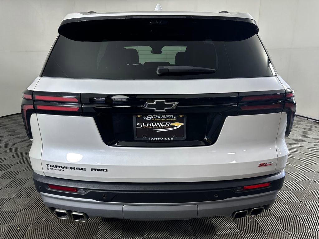 Used 2024 Chevrolet Traverse Z71 w/ Enhanced Driving Package image 4