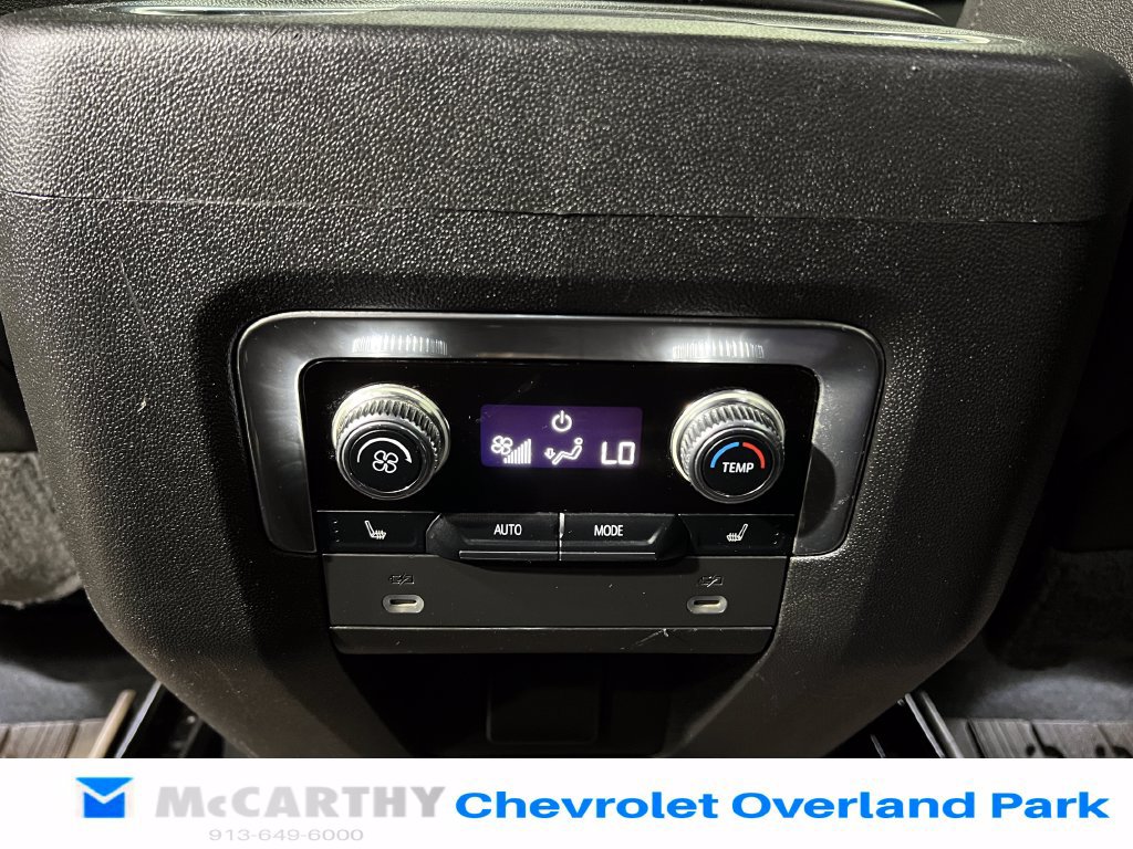 Used 2022 GMC Yukon XL AT4 AWD/4WD image 30
