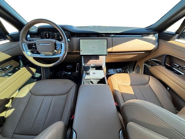 Used 2025 Land Rover Range Rover Autobiography image 13