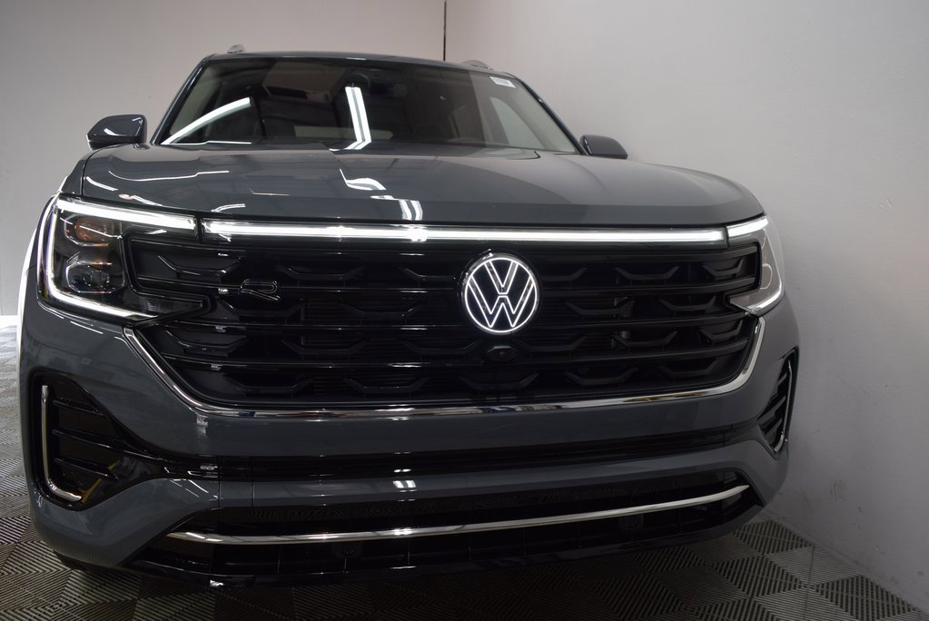New 2025 Volkswagen Atlas SEL Premium R-Line image 2