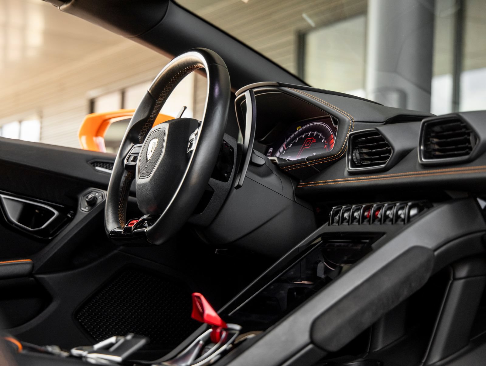 Used 2021 Lamborghini Huracan EVO RWD image 41