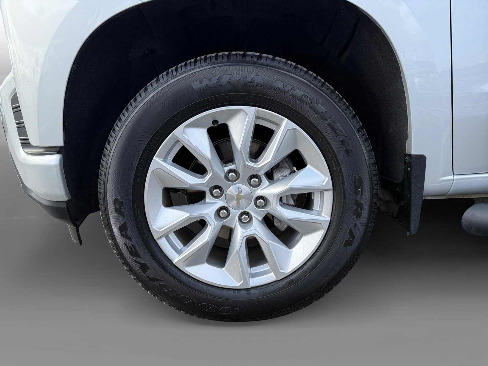 Used 2022 Chevrolet Silverado 1500 Custom RWD image 9