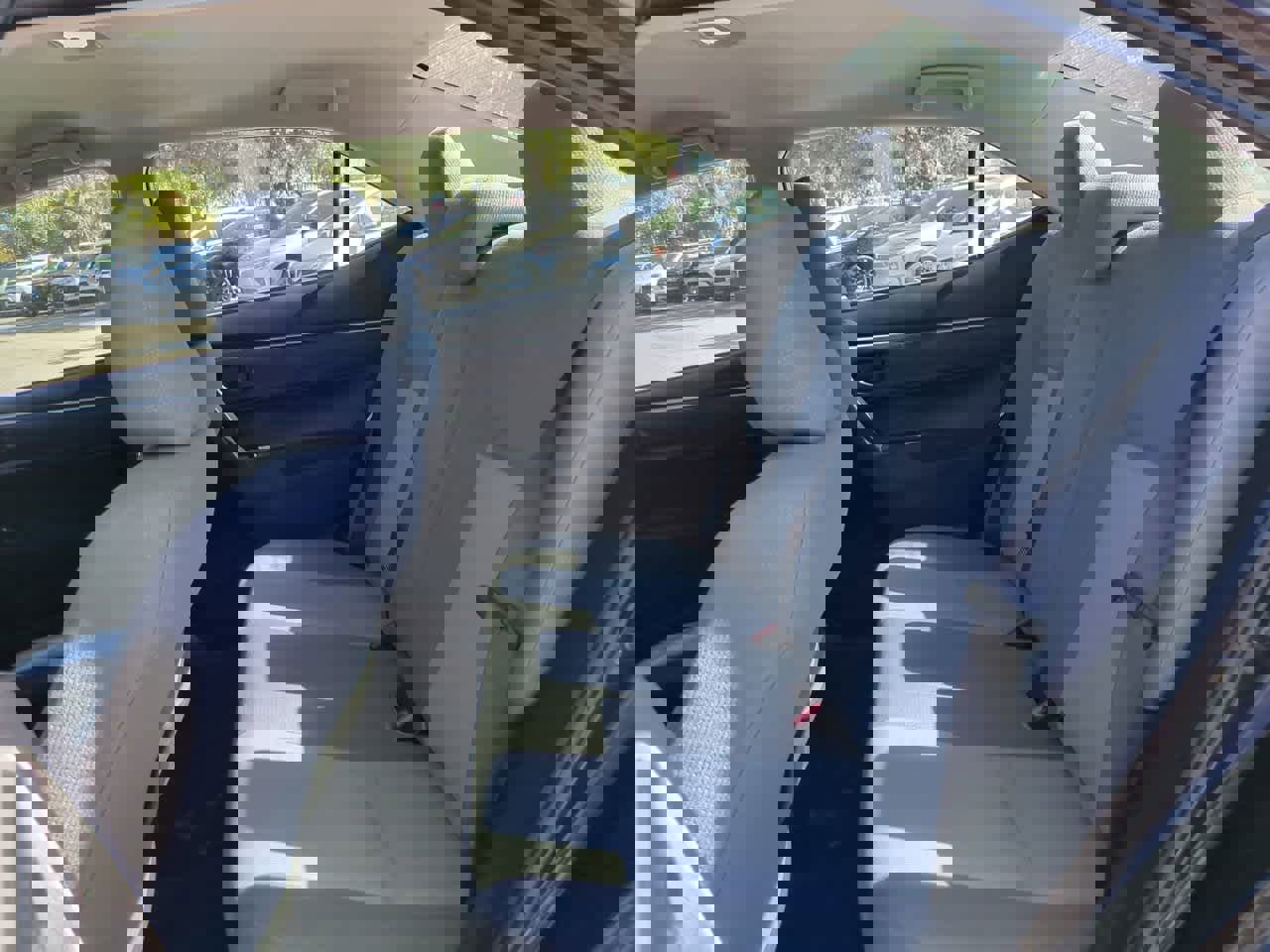 Used 2015 Toyota Corolla L image 13