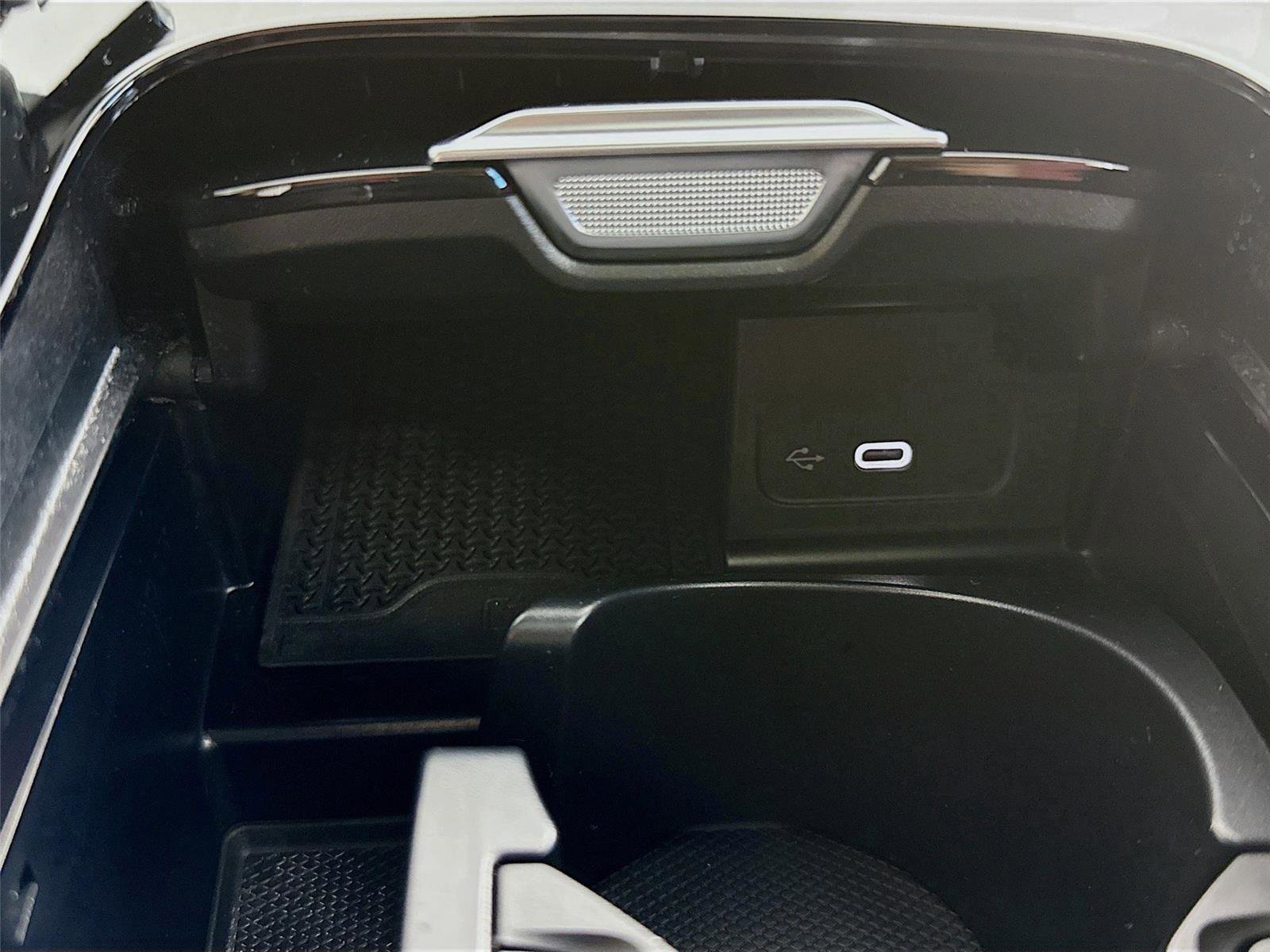 Used 2024 Mercedes-Benz C 43 AMG 4MATIC Sedan image 12