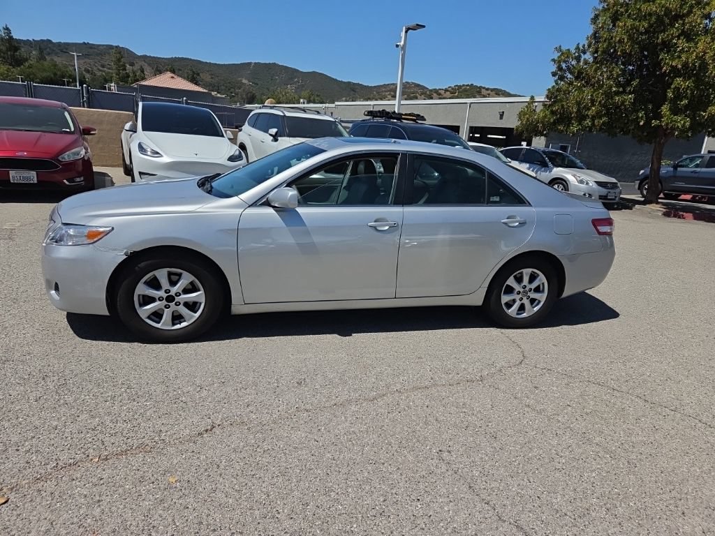 Used 2010 Toyota Camry FWD image 2