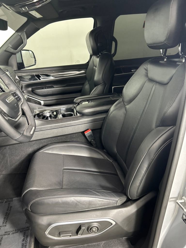 Used 2022 Jeep Wagoneer Series II w/ Premium Group I image 12