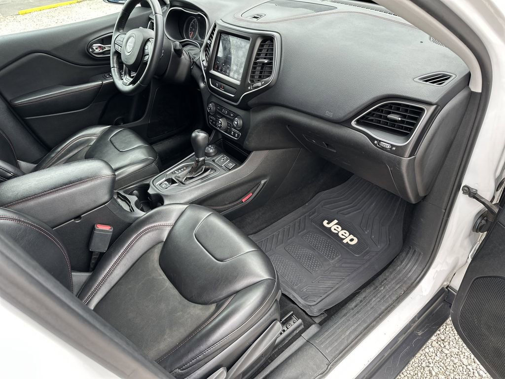 Used 2019 Jeep Cherokee Trailhawk image 36