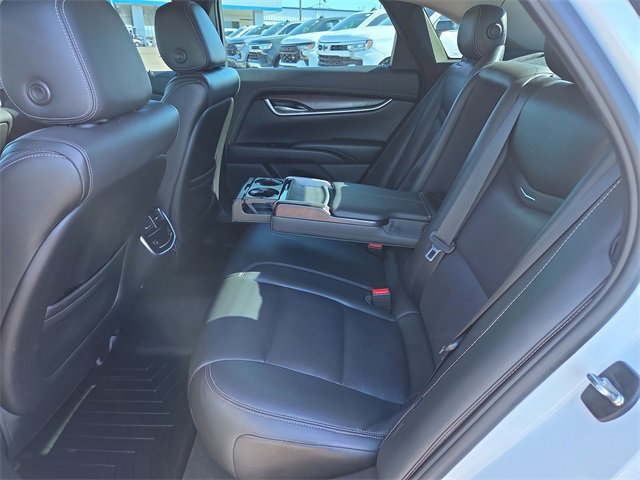 Used 2018 Cadillac XTS Luxury image 11