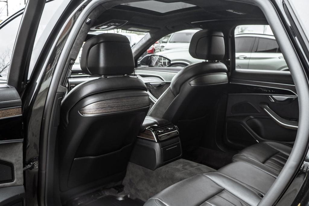 Used 2021 Audi A8 L 4.0T w/ Luxury Package image 35