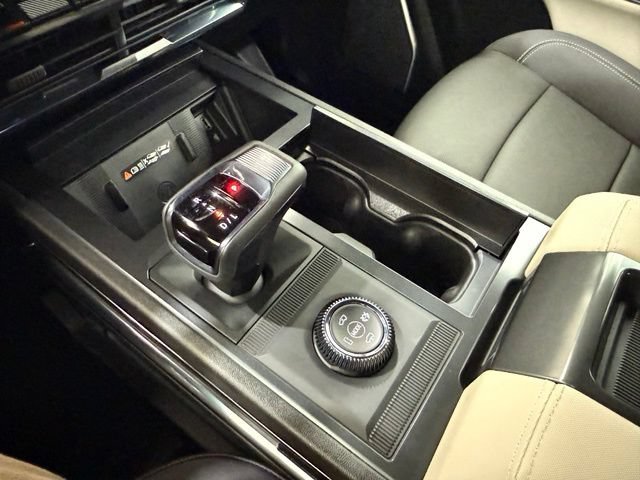 Used 2026 GMC Hummer EV SUV w/ LPO, Dark Essentials Package AWD/4WD image 39