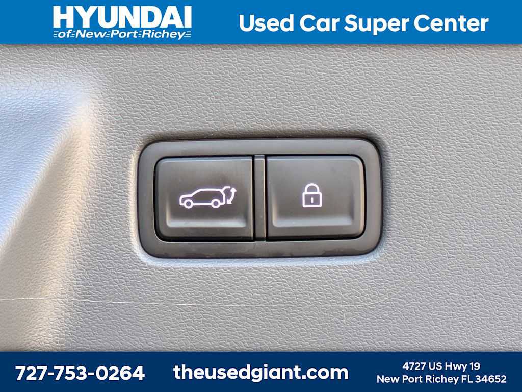 Used 2024 Hyundai Santa Fe SE image 13