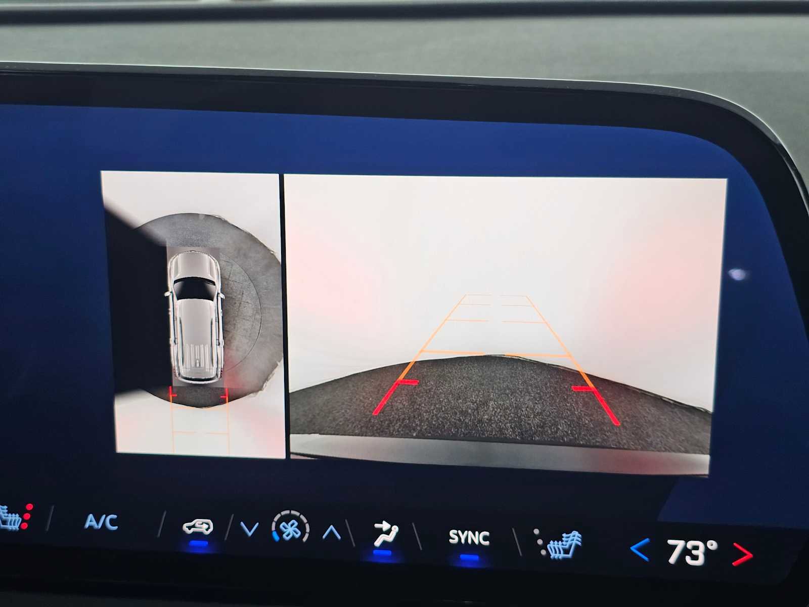 Used 2024 Chevrolet Traverse LT image 29