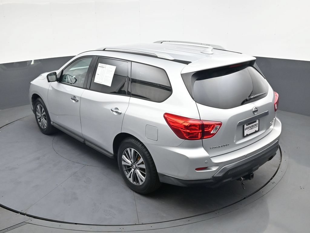 Used 2020 Nissan Pathfinder SL AWD/4WD image 38