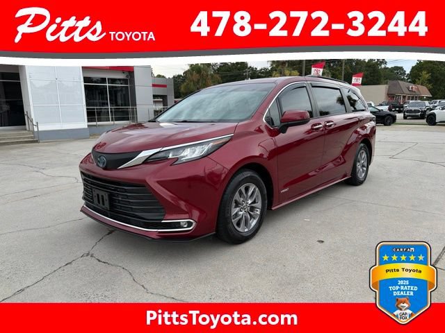 Used 2021 Toyota Sienna XLE FWD video 1