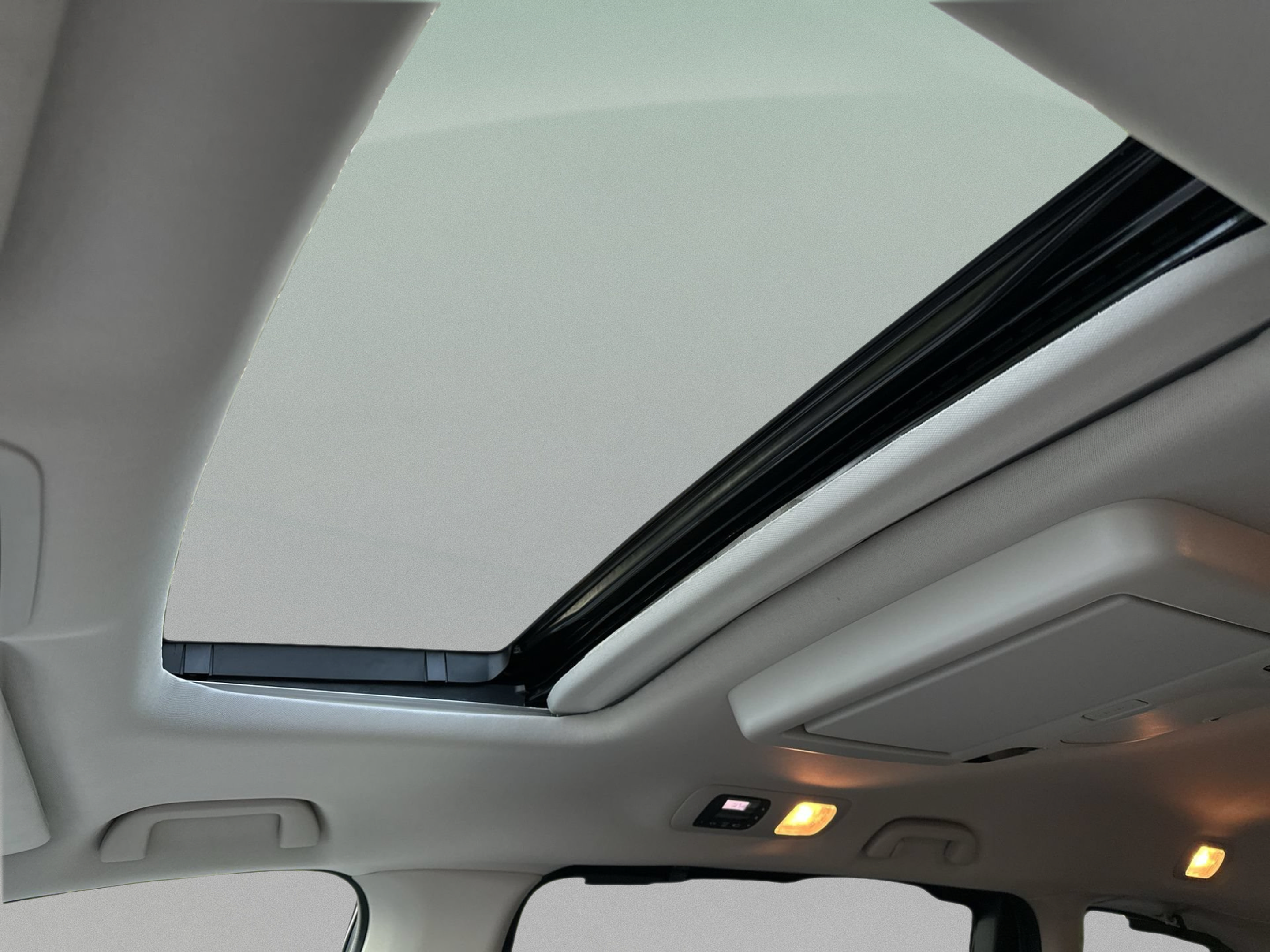 Used 2025 Honda Odyssey Touring image 16