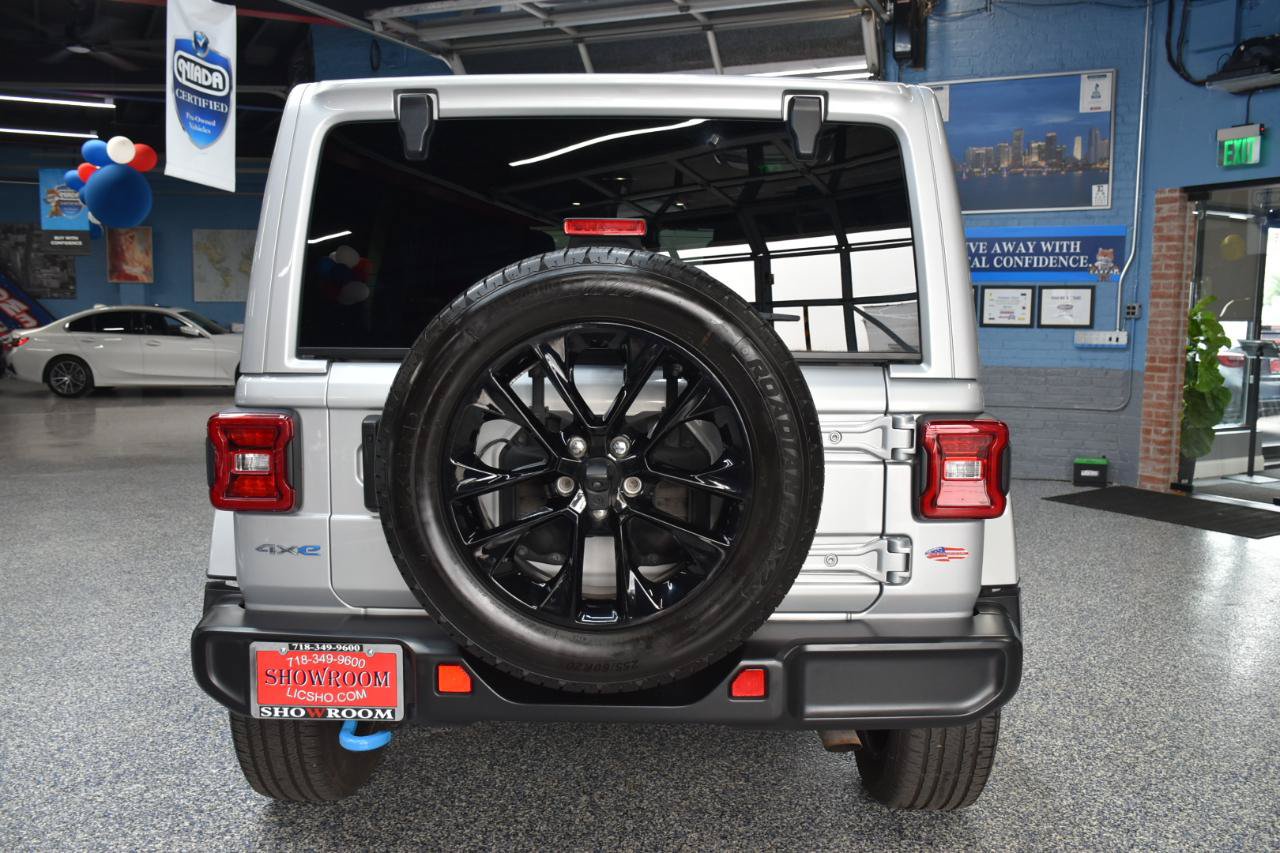 Used 2024 Jeep Wrangler Unlimited Sahara w/ Technology Group AWD/4WD image 6