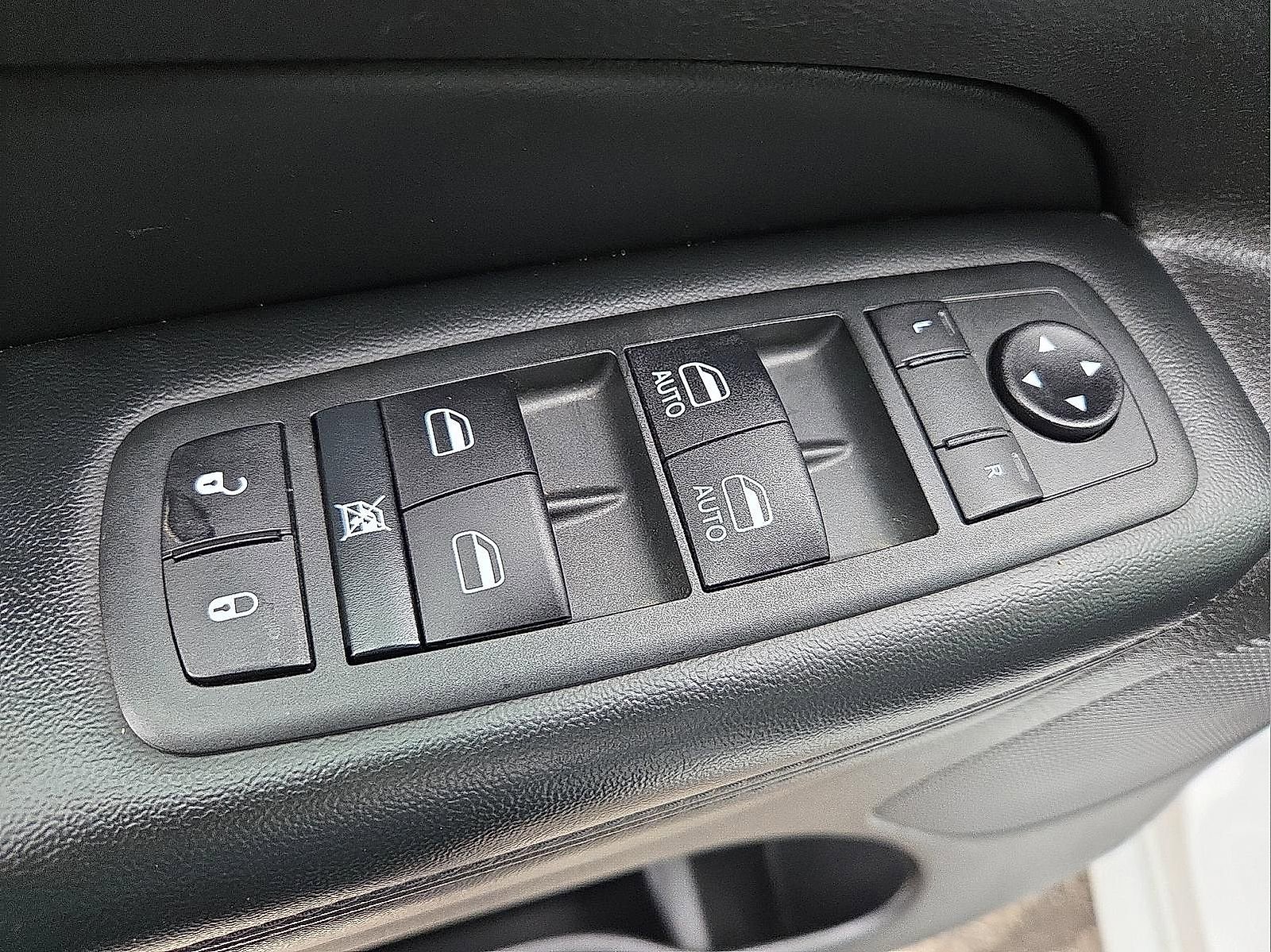 Used 2020 Jeep Grand Cherokee Altitude image 15