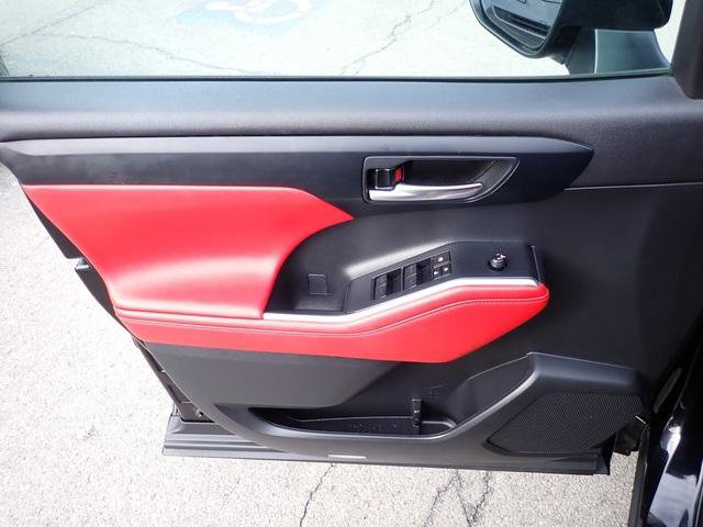 Certified 2023 Toyota Highlander XSE image 21