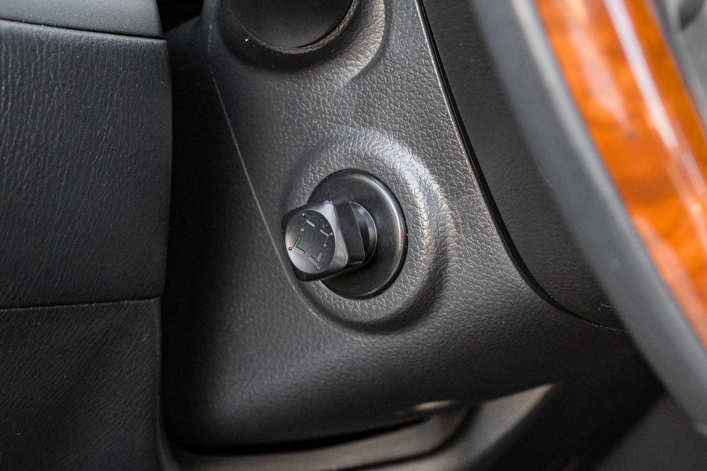 Used 2016 INFINITI QX80 4WD w/ Deluxe Technology Package image 36