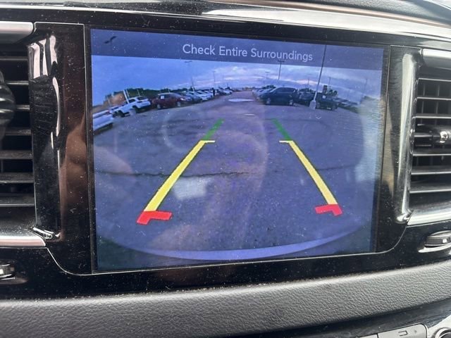 Used 2017 Chrysler Pacifica Touring-L Plus w/ Tire & Wheel Group FWD image 14