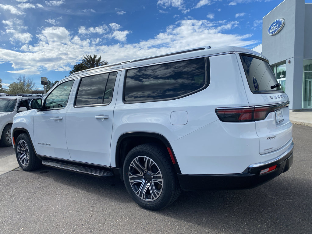 Used 2023 Jeep Wagoneer L Series II AWD/4WD image 22