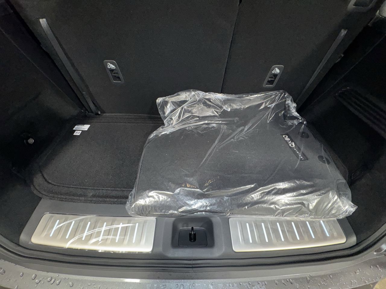 Certified 2026 INFINITI QX60 Luxe w/ Cargo Package AWD/4WD image 31