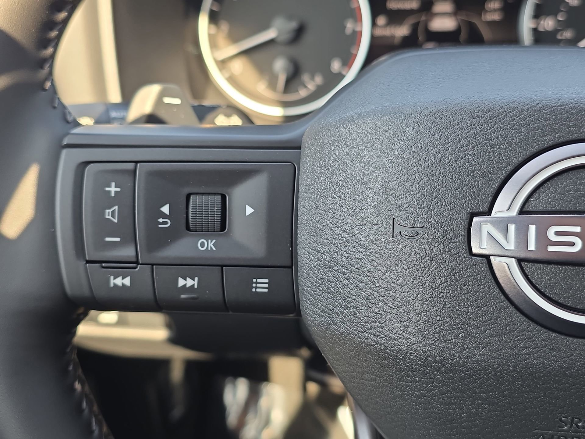 New 2026 Nissan Rogue SV FWD image 17