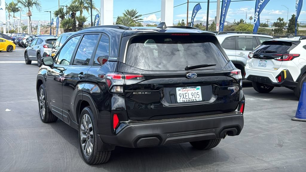 Certified 2025 Subaru Forester Touring AWD/4WD image 4