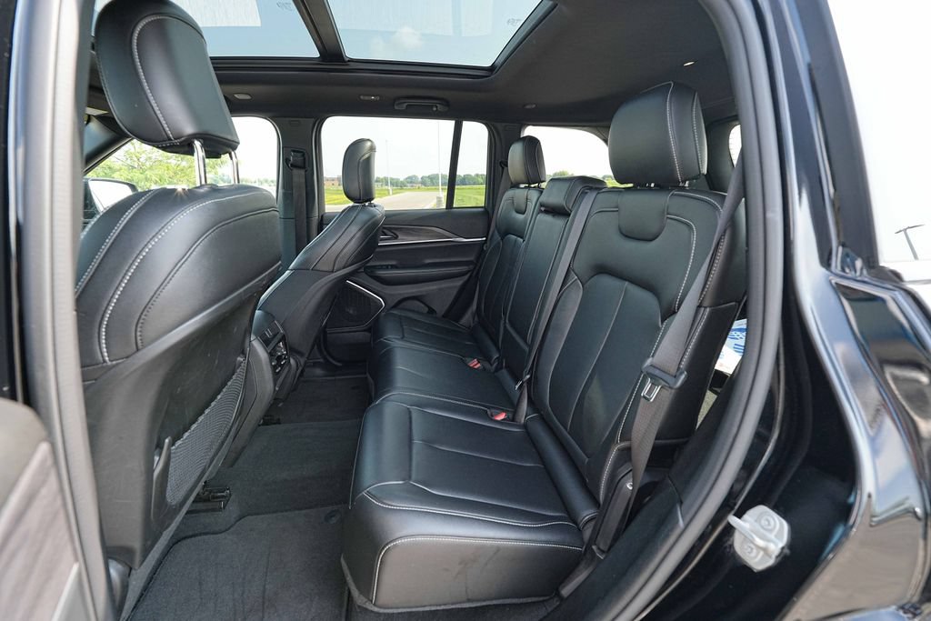 Used 2024 Jeep Grand Cherokee Limited 4xe AWD/4WD image 19