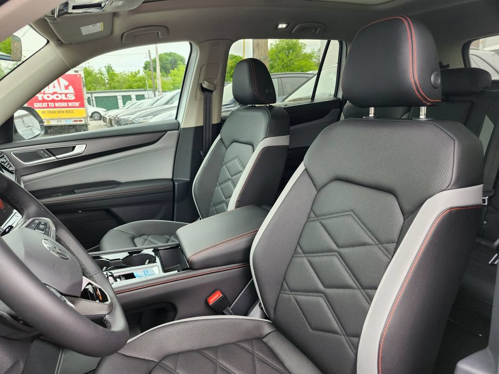 New 2026 Volkswagen Atlas Peak Edition AWD/4WD image 7