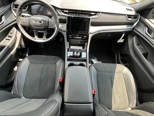 New 2025 Jeep Grand Cherokee L Altitude image 16