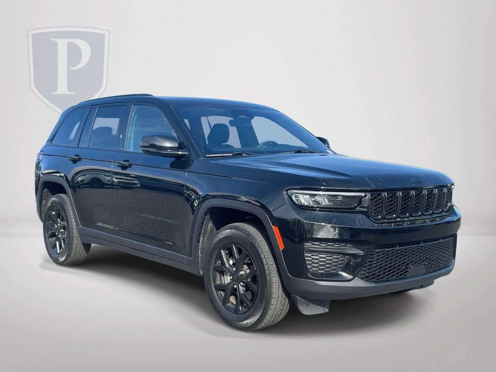 Certified 2025 Jeep Grand Cherokee Altitude image 1