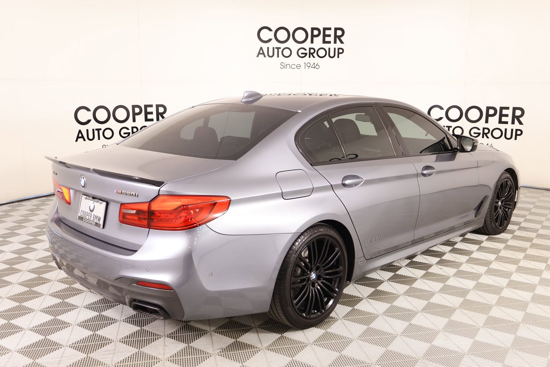 Used 2019 BMW M550i xDrive image 22